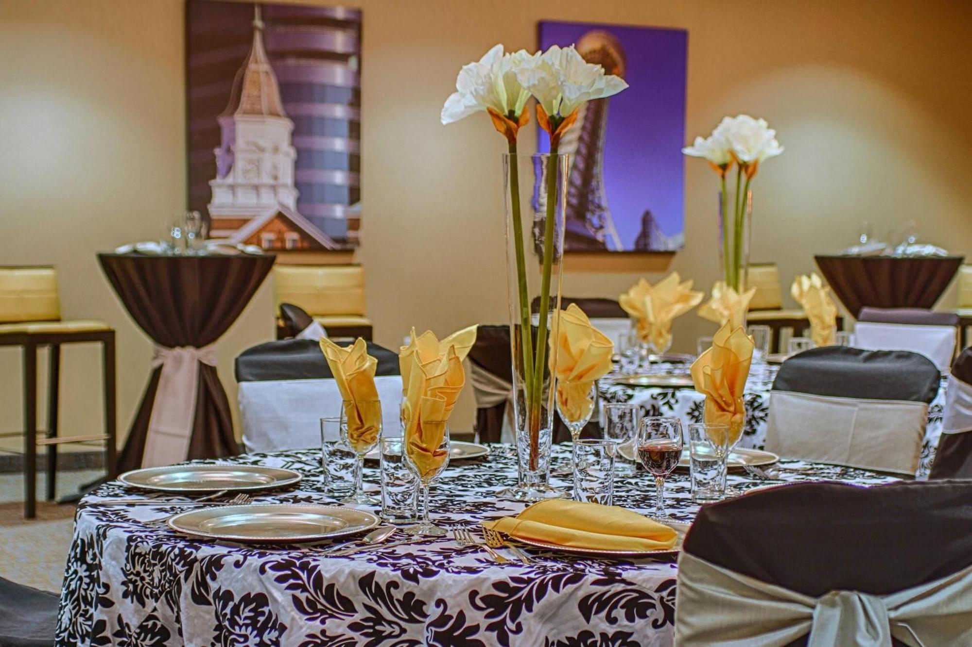 Hotel Courtyard By Marriott West/bearden