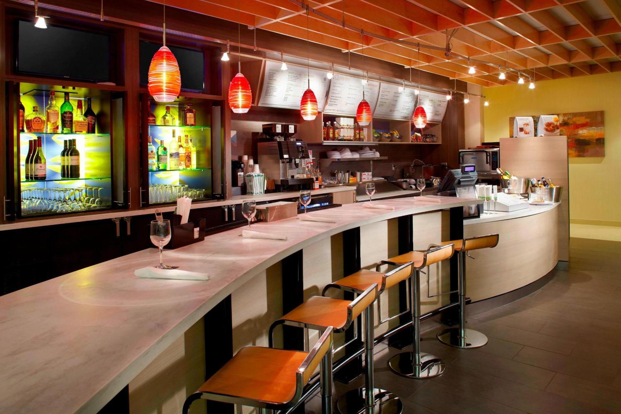 Hotel Courtyard By Marriott West/bearden