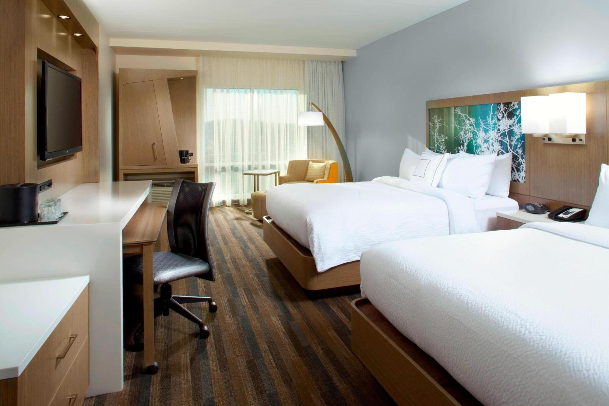 Courtyard By Marriott West/bearden 3*