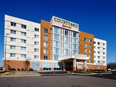 Hotel Courtyard By Marriott West/bearden 3*
