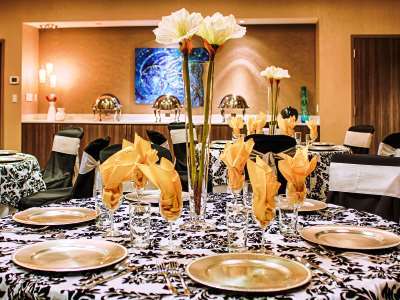 Courtyard By Marriott West/bearden 3*
