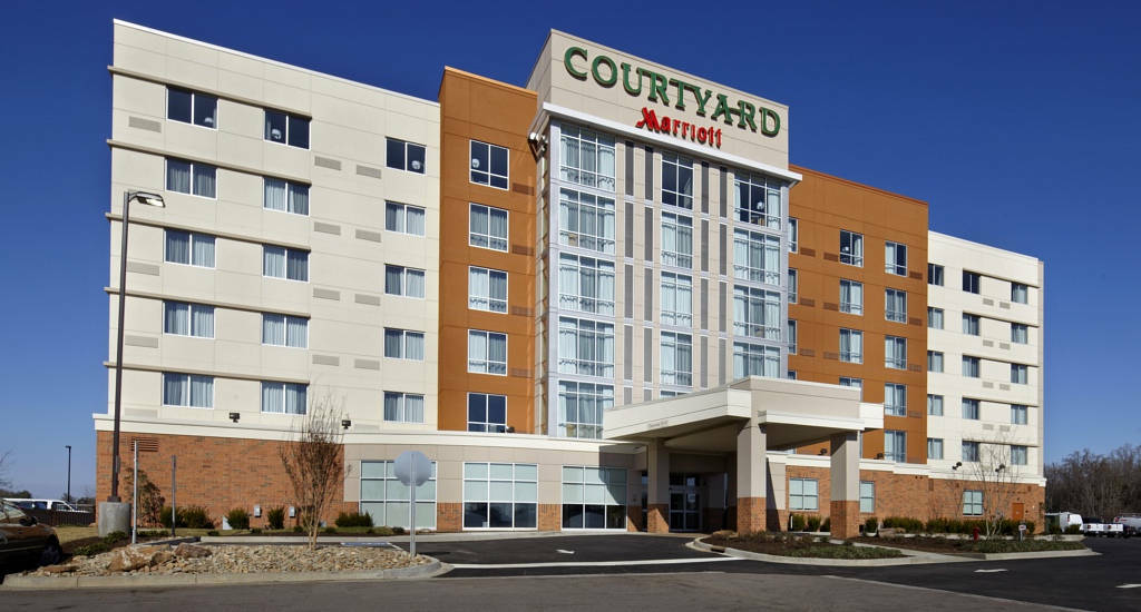 Courtyard By Marriott West/bearden 3*